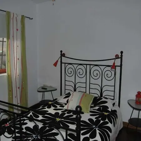 Sleeps 5 Wifi Villa