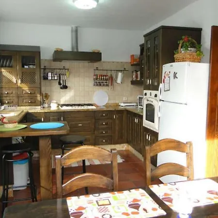 Sleeps 5 Wifi Órzola