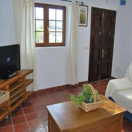 Villa Sleeps 5 Wifi Órzola
